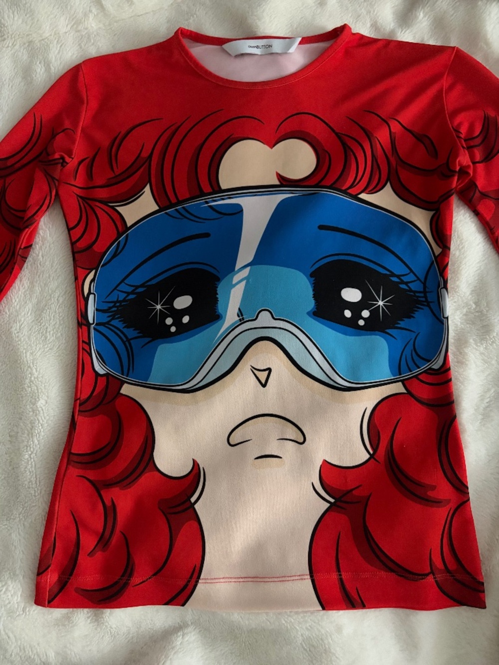 Pushbutton crying girl top